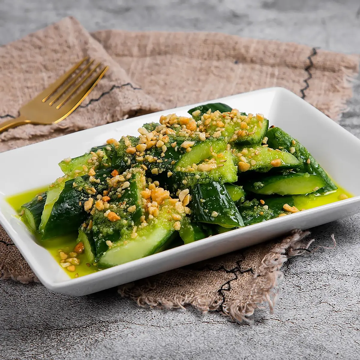 cucumber salad with scallion sauce 葱汁拌黄瓜